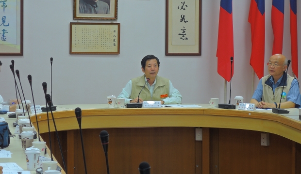 顏副主委聽取水利署簡報「曾文南化烏山頭水庫治理及穩定南部地區供水計畫」情形